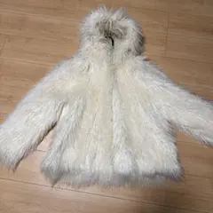 SNIDELフード付きホワイトファーコート