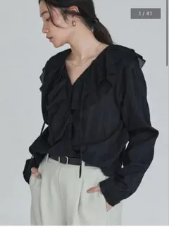 crewre（クルーレ）ラッフルカラーコットンブラウス ブラック サイズ2 crewre（クルーレ）ラッフルカラーコットンブラウス ブラック サイズ2
