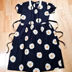ピンクハウス　ひな菊プリントワンピース　黒ロングワンピース　花柄　カネコイサオ