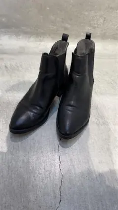 ブラックレザーサイドゴアショートブーツ