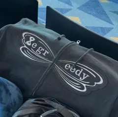 8egreedy パーカー