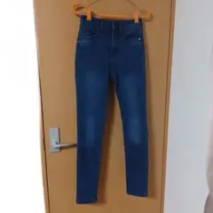 GU 裏起毛スキニーデニムパンツ Sサイズ