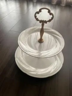 お値下げホワイト磁器2段ケーキスタンド