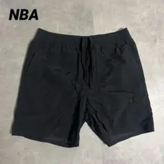 NBAワッシャーナイロンショートパンツ　バスケ　刺繍ロゴ　ブラック黒ハーフパンツのサムネイル