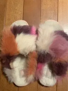 UGGファーサンダル