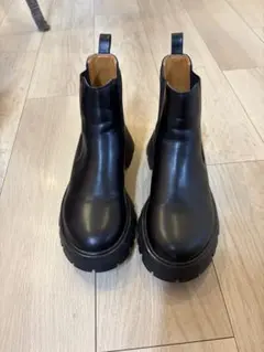 ブラック サイドゴアブーツ