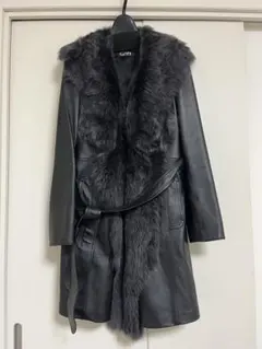 黒 レザー ファーコート