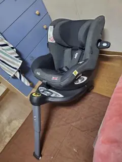 Joie アイ・アーク360° ISOFIX チャイルドシート ブラック 美品のサムネイル