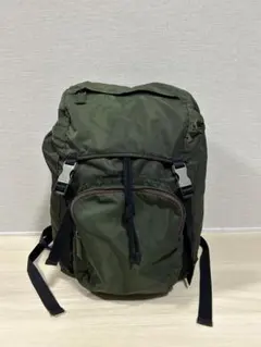 プラダ　オリーブ　グリーン　リュック　三角ロゴ　ナイロン　ブラック