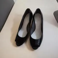 ダイアナ　DIANAエナメルオープントゥウェッジソール23センチ