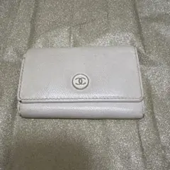 CHANEL ホワイトレザー キーケース　6連