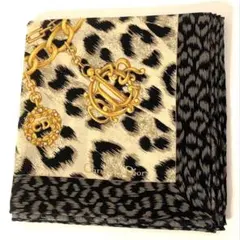 A21 未使用Christian Diorヒョウ柄 ハンカチ　大判　ハンカチーフ