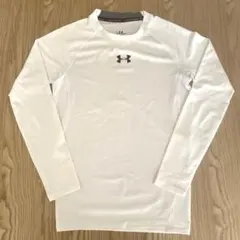 UNDER ARMOUR メンズ ロングスリーブ インナーシャツ　Mサイズ