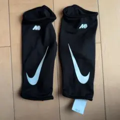 NIKE シンガード