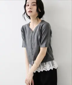 VIS レースヘムVネックカーディガン　極美品のサムネイル
