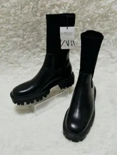 新品タグ付き☆ZARAサイドゴアリブソックススタイル トラックソールブーツ