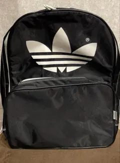 ビッグロゴ！【adidas】アディダス　オリジナルス　 リュック　ロゴ　ブラック
