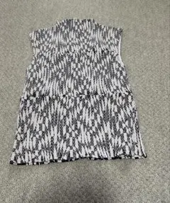 美品 AMERI GEOMETRIC PATTERN SHIRRING TOPのサムネイル