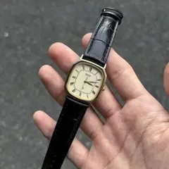 Vintage seiko tank セイコー　タンク　腕時計　メンズ　シャリオ Seiko tank セイコー タンク スクエア メンズ 腕時計 シャリオ 稼働