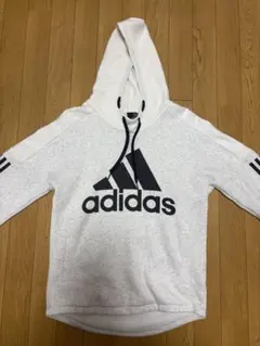 adidas パーカー　レディース