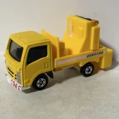 トミカ No.32.38 いすゞ エルフ スカイマスター 日本製 ジャンク