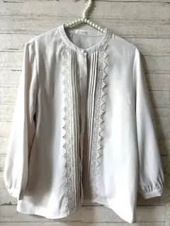 ハニーズ　ブラウス　花柄　レース　ベージュ　ホワイト