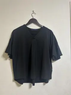HONEYSUCKLE ROSE 半袖 Vネック トップス ブラックのサムネイル