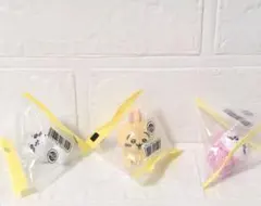 ①【新品】ちいかわ　うさぎ　マスコット　パジャマ　セリア　人形