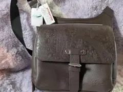 ​【新品タグ付】クロコダイル 本革 ショルダーバッグ ペイズリー柄 ブラウン 茶のサムネイル