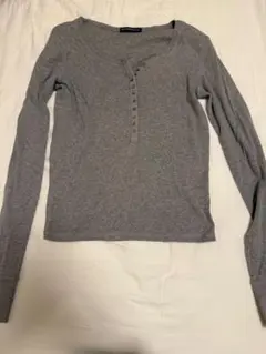 Brandy Melville 長袖 ヘンリーネック カットソー グレー