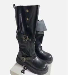 バックル付きブラックロングブーツ