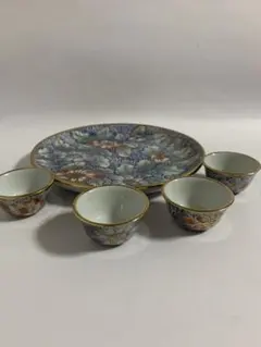 盃　皿　花柄のサムネイル