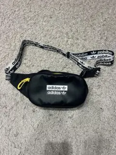 adidas ボディバッグ 黒/黄色