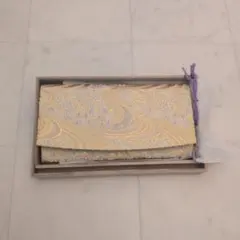 新品 新品木箱入り 金色 花柄 和装用 長財布