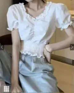 グレイルGRLバックリボンフリルショート丈トップス　ホワイト