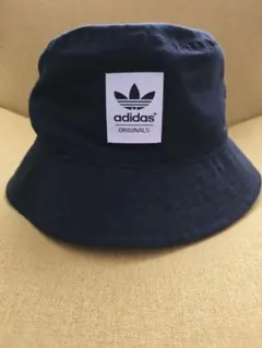 adidas Originals リバーシブル バケットハットのサムネイル