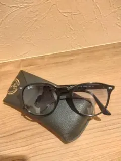 Ray-Ban ブラックサングラス ケース付き