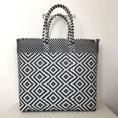 Item thumbnail for item 87633223-afde-4625-a790-bf432b825e3e