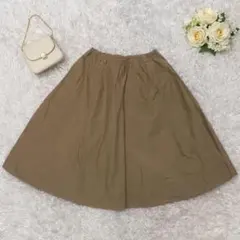 haupia ハウピア【38】フレア　膝丈スカート　ウエストゴム　ベージュのサムネイル