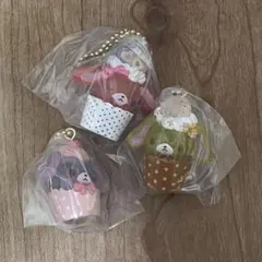シュガーバニーズ カップケーキチャーム 3種(しろうさ、ももうさ、はなうさ)