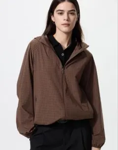 ユニクロ ポケッタブルUVカットパーカ