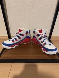 【完売品】FILA GRANT HILL 1 グラントヒル スニーカー 24.5のサムネイル