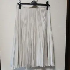 INDIVI ワールド　ライトグレー プリーツスカート