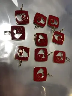 シャネル CHANEL 2026 バレンタイン レッド　限定チャーム　10個