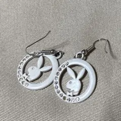 プレイボーイ　ピアス
