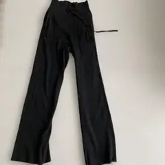 ユニクロ　　ブラック リブパンツ ウエスト紐付き