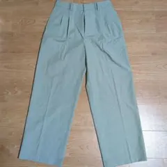 なつき様へ　ユニクロ ライトグリーン ツータック入り タックワイドパンツ