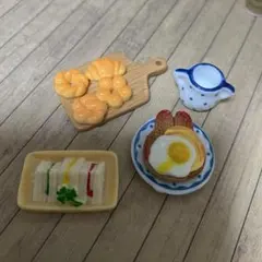 ミニチュアパンと朝食セット