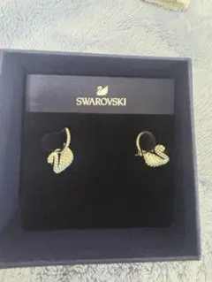Swarovski ハート型クリスタルピアス