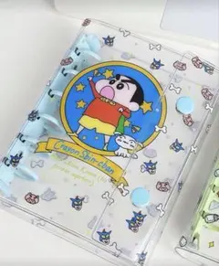 新品　クレヨンしんちゃん 透明カバー シール帳 A7サイズ　リフィル付